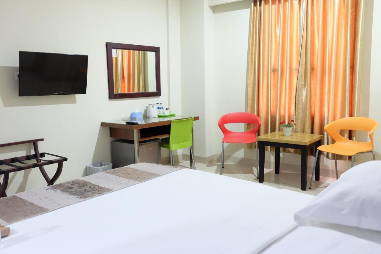 Atlantic Hotel Ambon Exteriör bild
